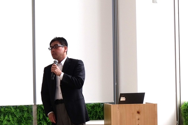 高機能トライボ表面プロセス部会 第26回例会 講演する清水氏 mst 表面改質