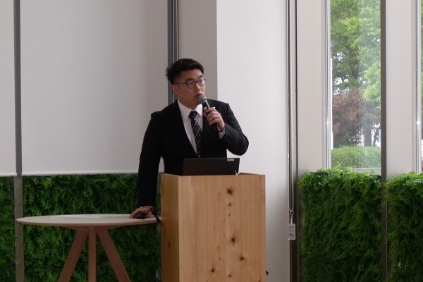 高機能トライボ表面プロセス部会 第26回例会 講演する古谷氏 mst 表面改質