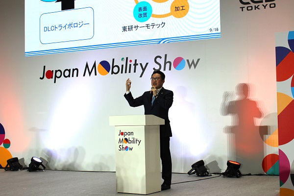 リバースピッチに登壇する東研サーモテック・川嵜社長　mst　表面改質