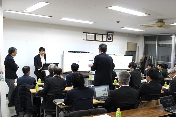 高機能トライボ表面プロセス部会 東研サーモテック 講演会の質疑応答のようす mst 表面改質