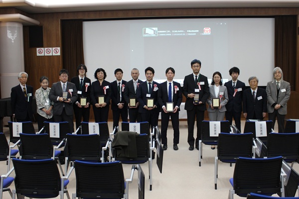 第18回岩木賞受賞者と関係者 mst 表面改質
