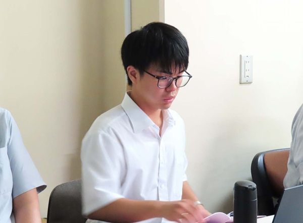 話題講演を行う木津氏